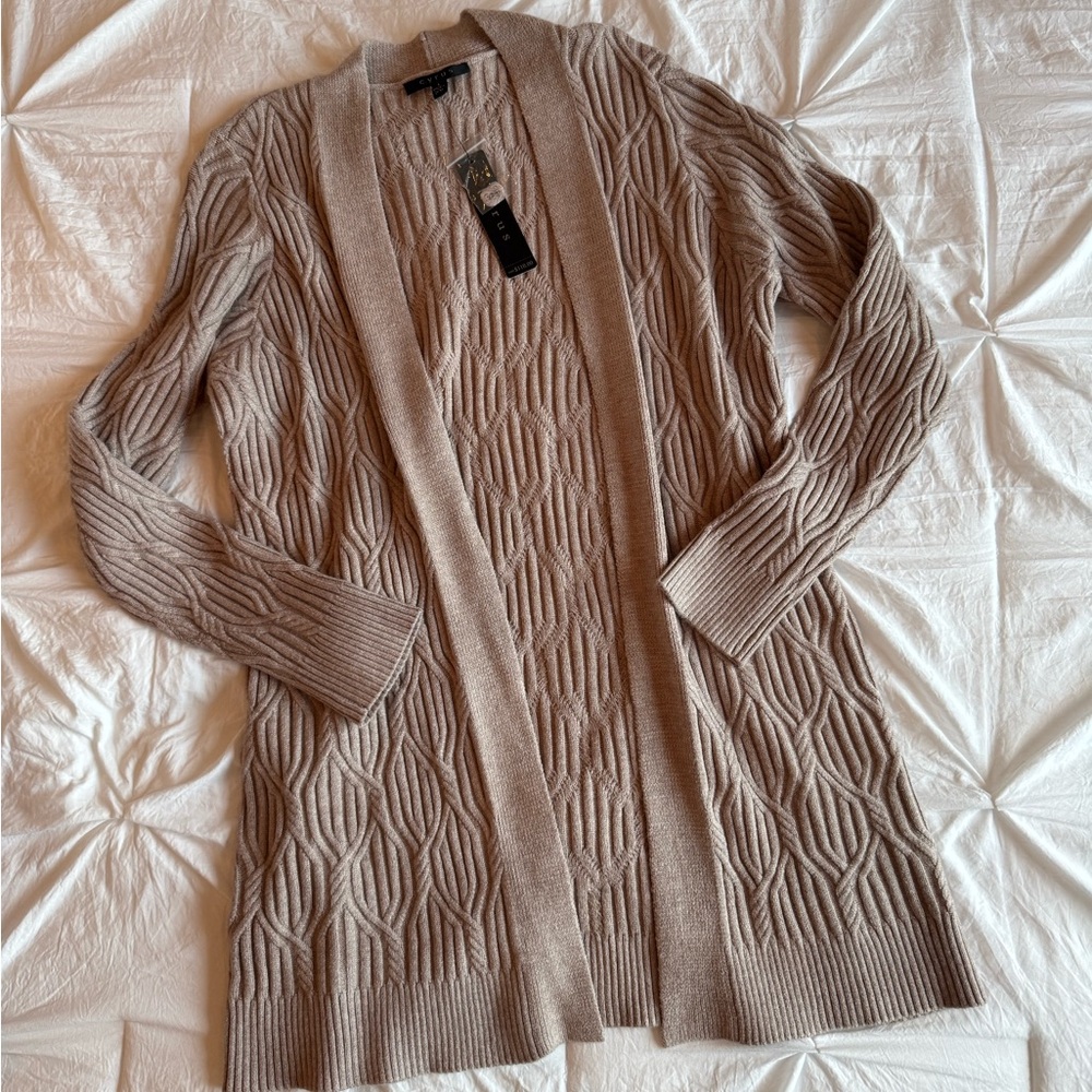 NEW 🌟 Cyrus Oatmeal Knit Tunic Length Cardigan Size Large